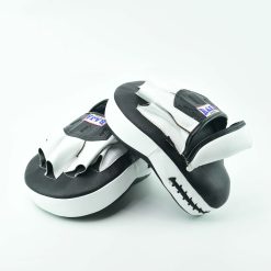 Alternative view of RPM-6A Focus Mitt in curved open finger (Black/White)