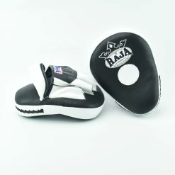 RPM-6A Focus Mitt in curved open finger (Black/White)