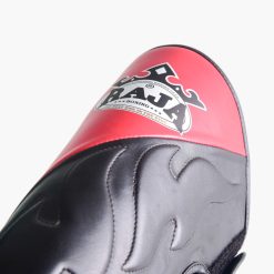 Alternative view of Raja Shin Guards CUT ON (Black/Red)